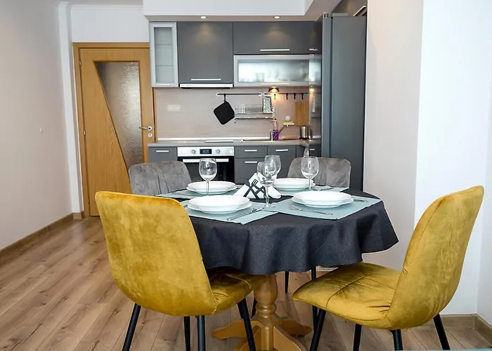 Bright & Comfy 1br Flat In Levski District - By Flat Mаnаger Apartament